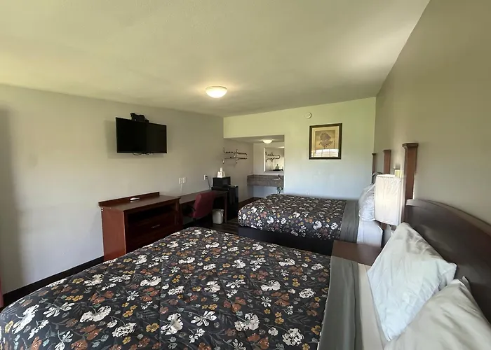 American Inn & Suites