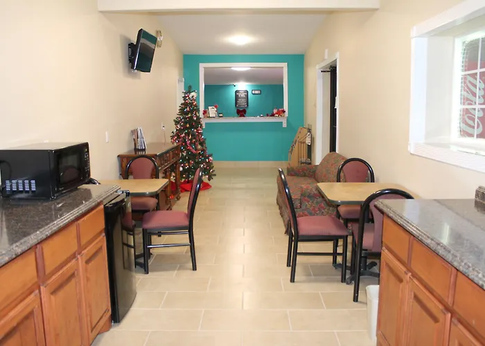 American Inn & Suites